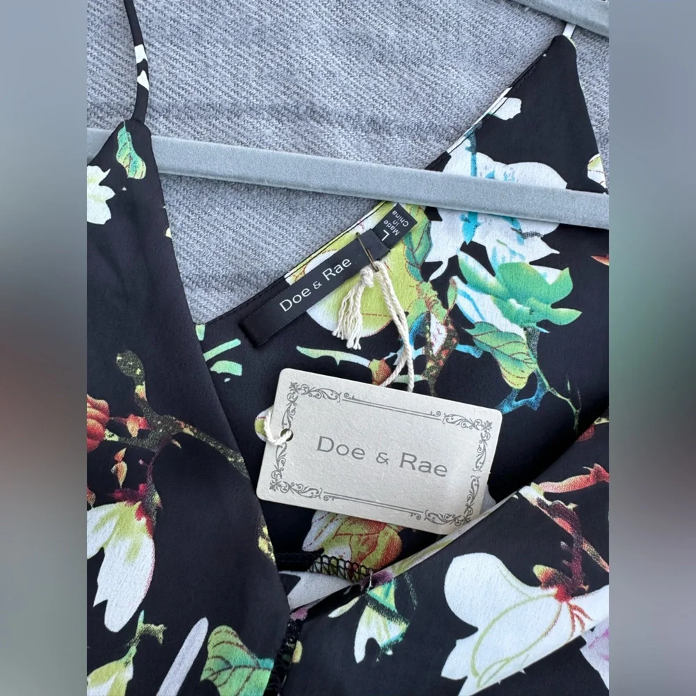 Doe & Rae Black Floral Tank Top - Picture 5 of 5